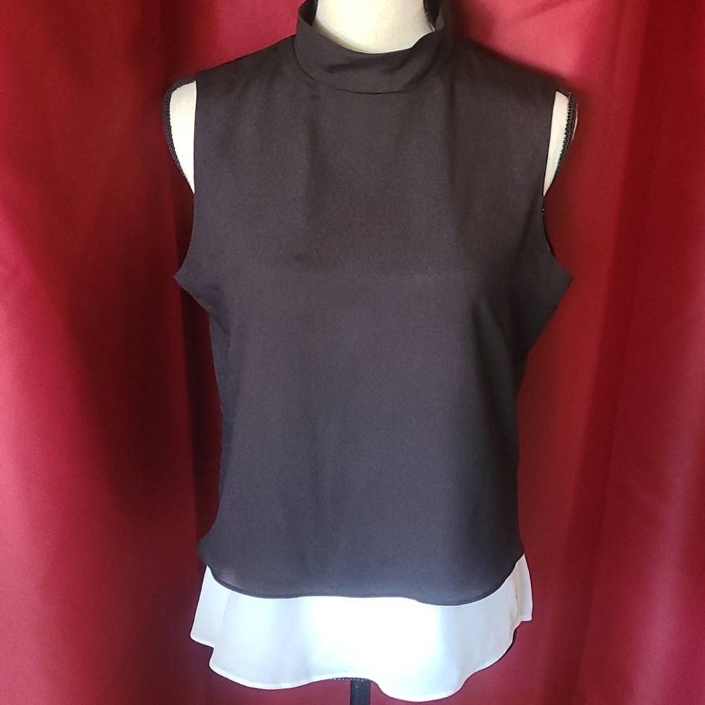 Mock Neck Sleveless Layered Top